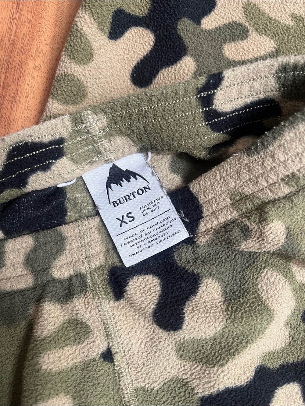 BURTON Camo Fleece Top and Pant Set - Picture 2 of 8